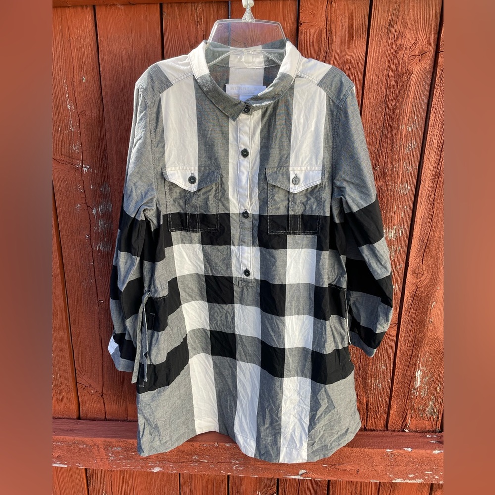 Burberry Kids Size 6 Dress or Tunic has drawstring on both sides